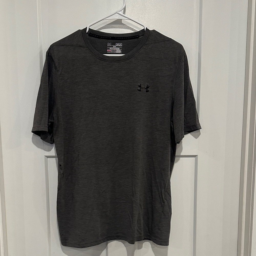 Under Armour Men's Charcoal Gray Tee